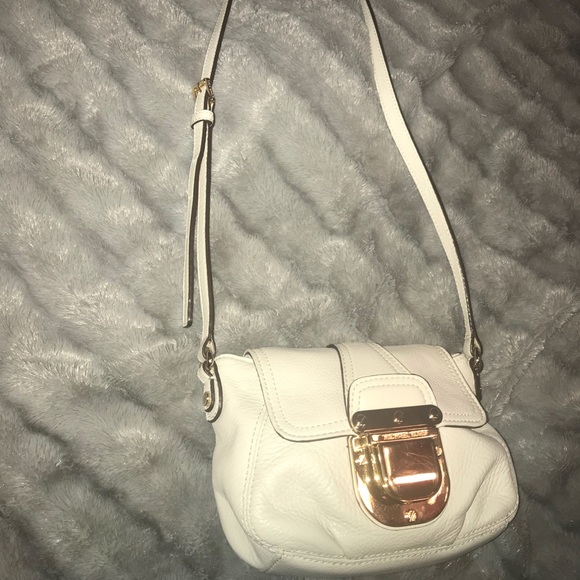 Michael Kors Cream Leather Purse - Picture 4 of 6
